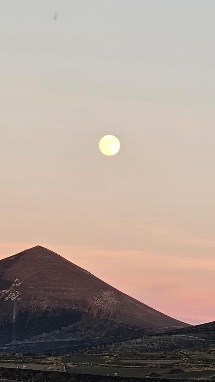 Tranquilidad Entre Volcanes Uga 외부 사진
